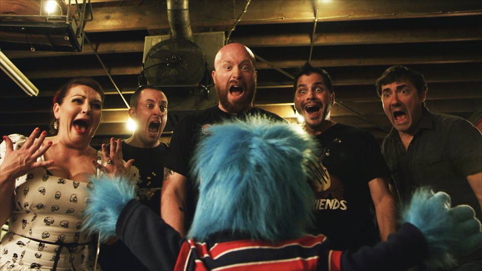 News: Halloween Hugs - Adam Greens Halloween Kurzfilm 2013 Halloween Hugs