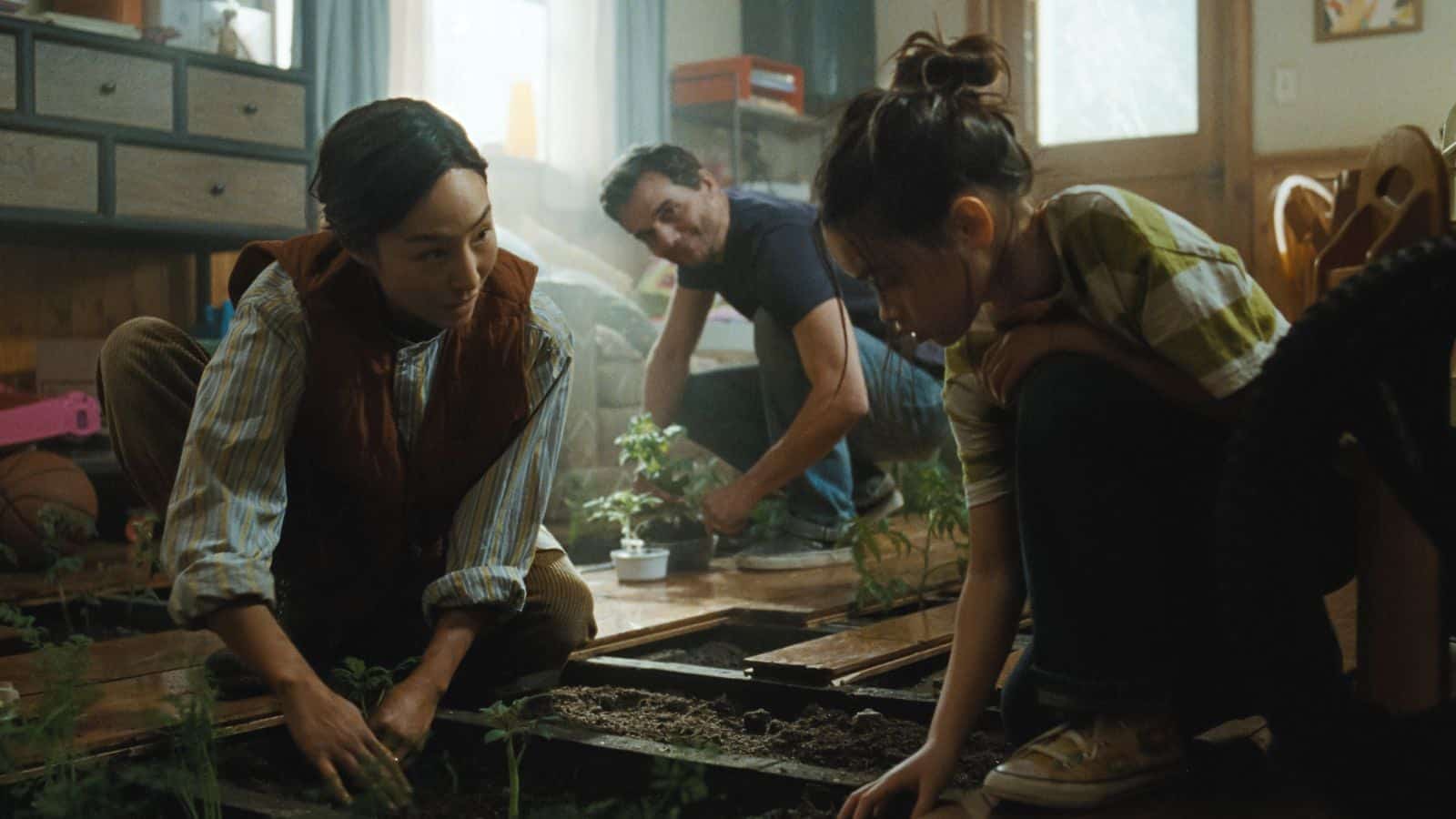 The last House: Die Familie baut Pflanzen im Haus an